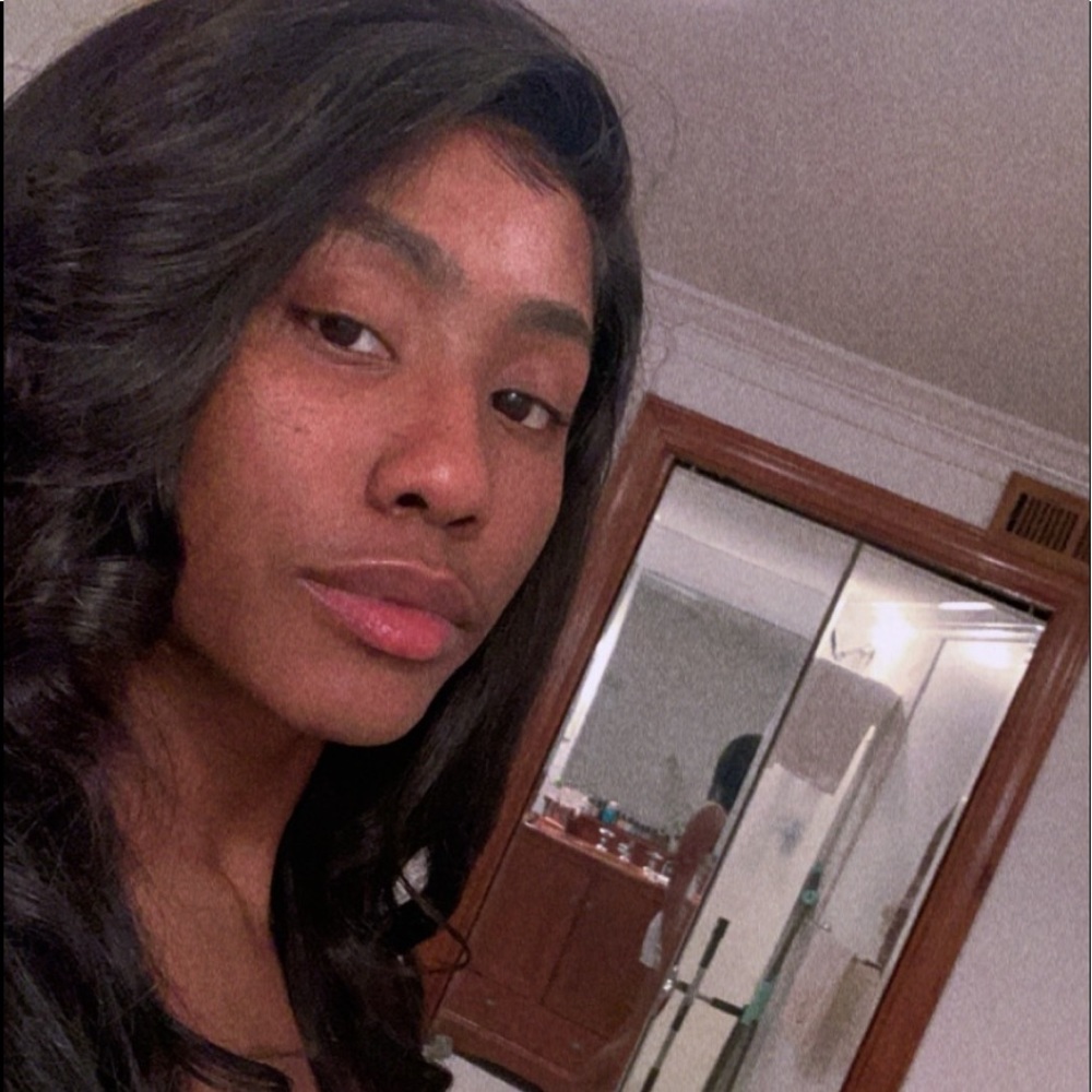 Meet your Posher, Gabriella